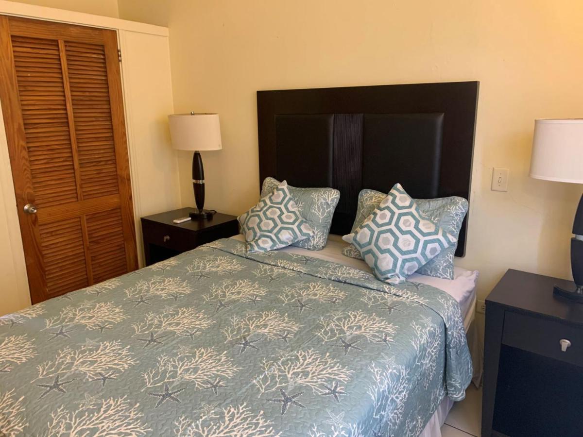 Connie'S Comfort Suites St. John's Экстерьер фото